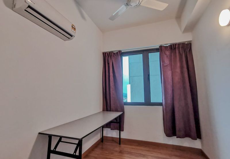 Lake Point Residence