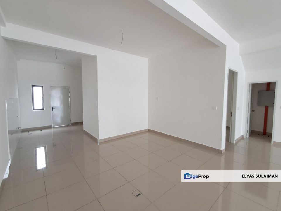 Sejati Lakeside, Cyberjaya | 2 Storey Superlink 26x91 | 5 Bedrooms, Spacious Porch, Selangor, Cyberjaya