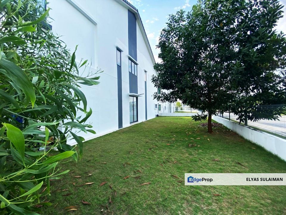 Sejati Lakeside 2, Cyberjaya | Corner Lot Superlink 5 Bedrooms | Huge Land Area, Selangor, Cyberjaya