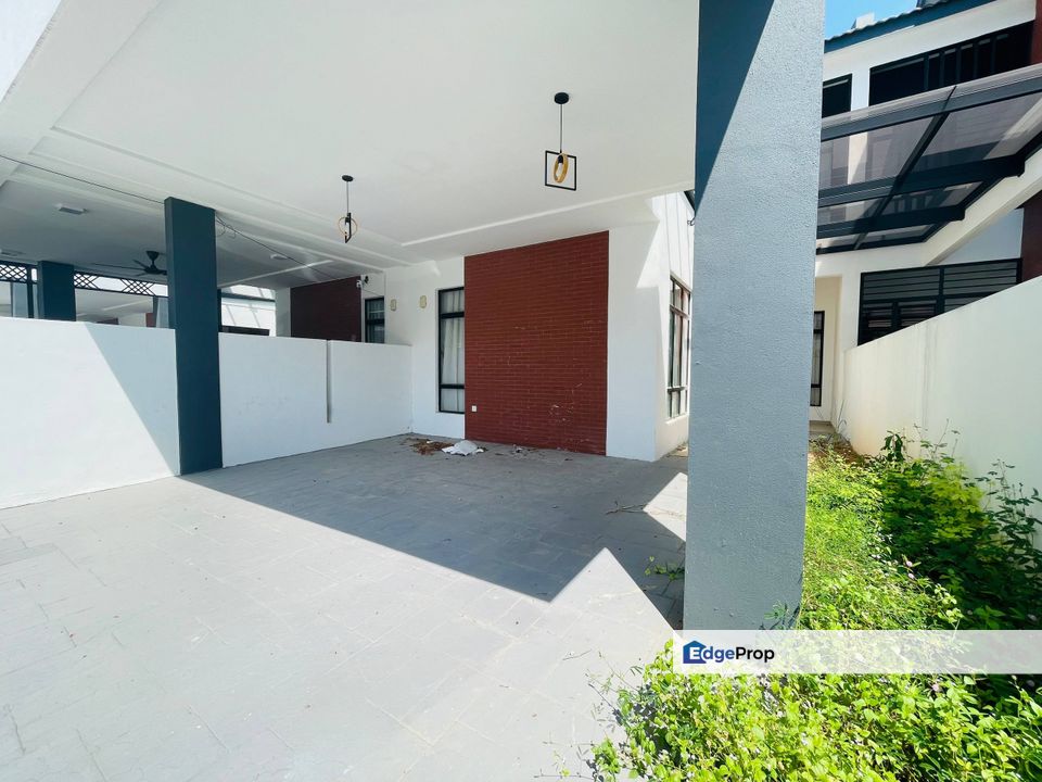Myra Saujana, Dengkil | 2 Storey Link House 22x70 | Furnished, Renovated, Selangor, Dengkil