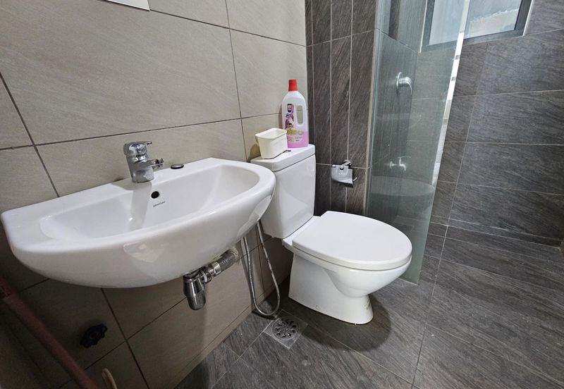 Aura Residence @ Precint 8