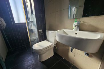 Aura Residence @ Precint 8