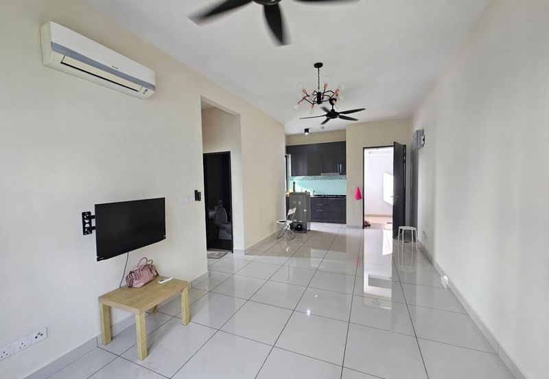 Aura Residence @ Precint 8