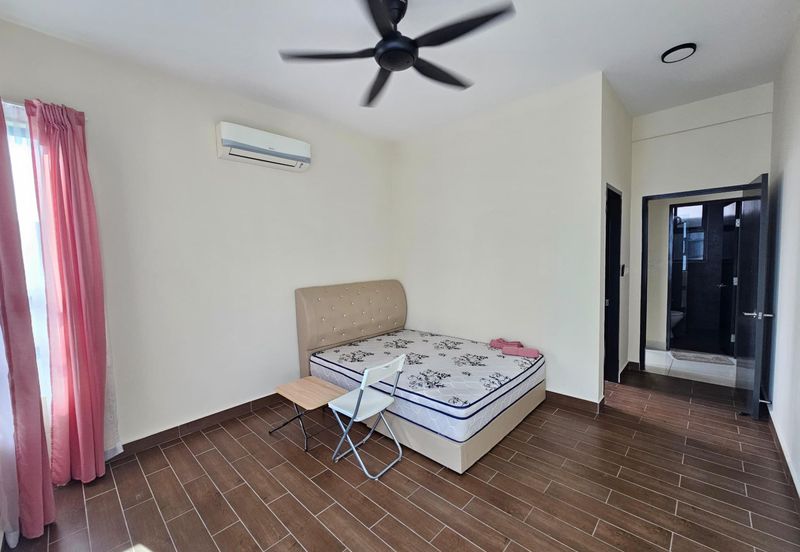 Aura Residence @ Precint 8