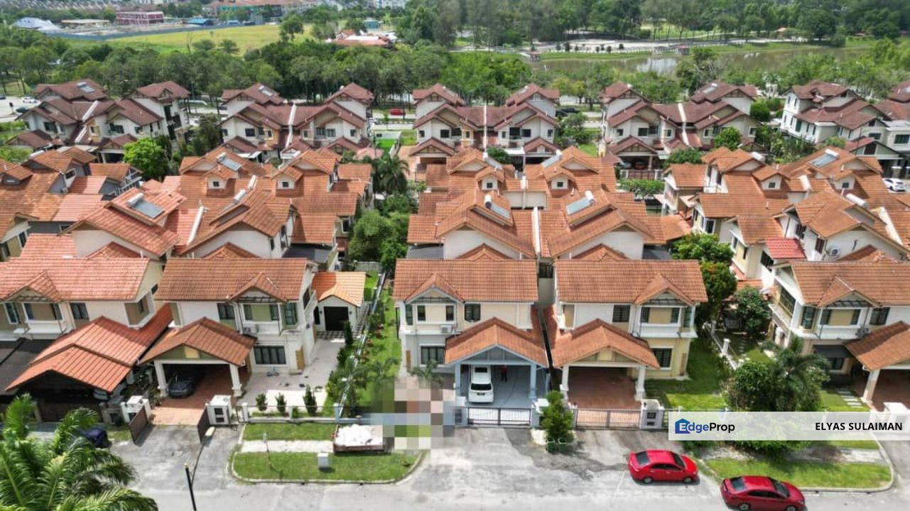 Puncak Bangi, Bandar Baru Bangi | 2.5 Storey Semi-D 6 Bedrooms | Worth to Buy, Selangor, Bangi