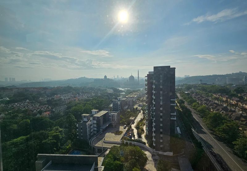 Aura Residence @ Precint 8