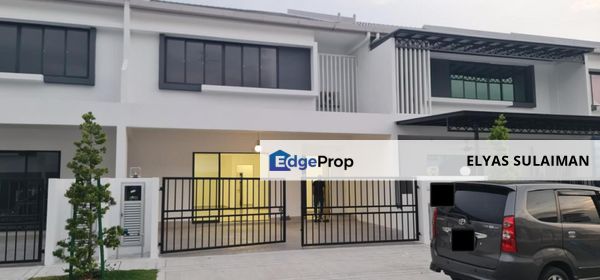 Sejati Lakeside, Cyberjaya | 2 Storey Superlink 5 Rooms | Basic unit, tenanted, Selangor, Cyberjaya