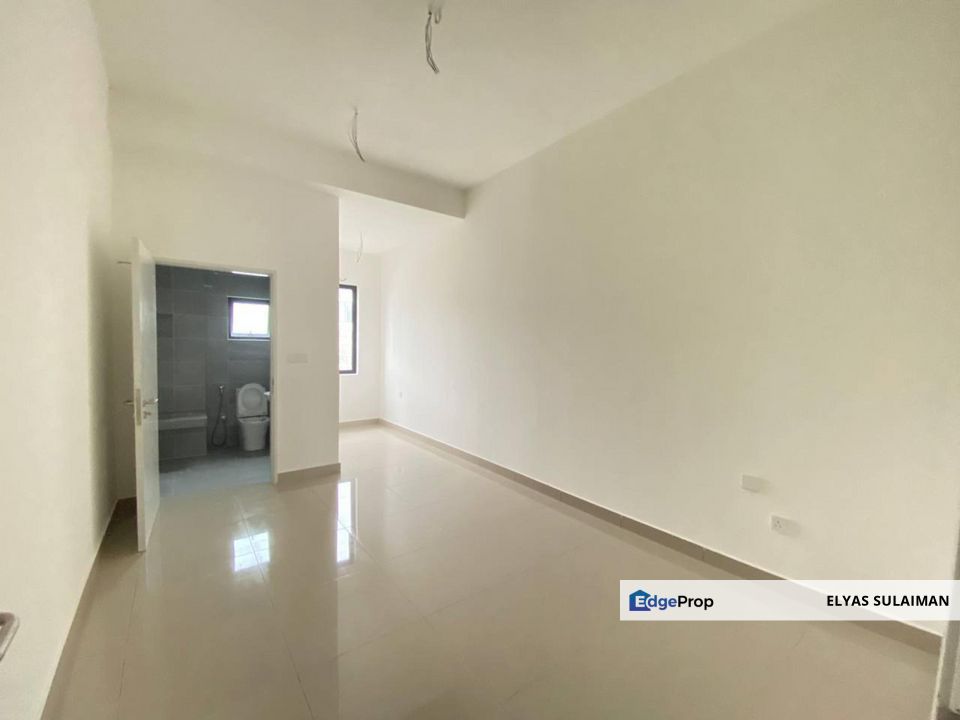 Sejati Lakeside, Cyberjaya | 2 Storey Superlink 4+ 1 Rooms 5 Bathrooms | New, Basic unit, Selangor, Cyberjaya