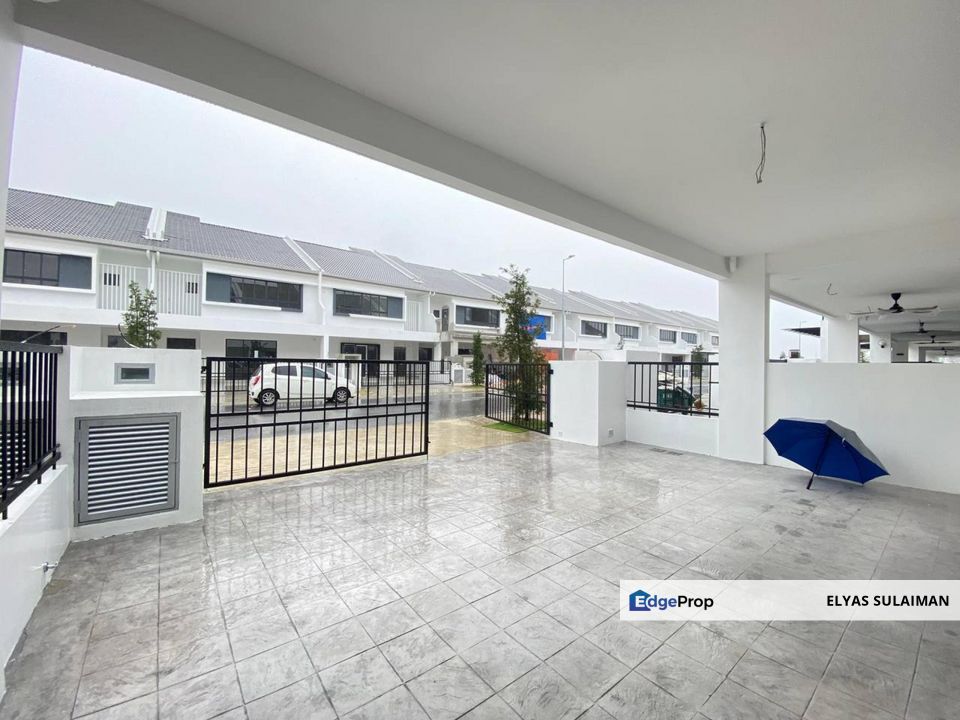 Sejati Lakeside, Cyberjaya | 2 Storey Superlink 4+ 1 Rooms 5 Bathrooms | New, Basic unit, Selangor, Cyberjaya