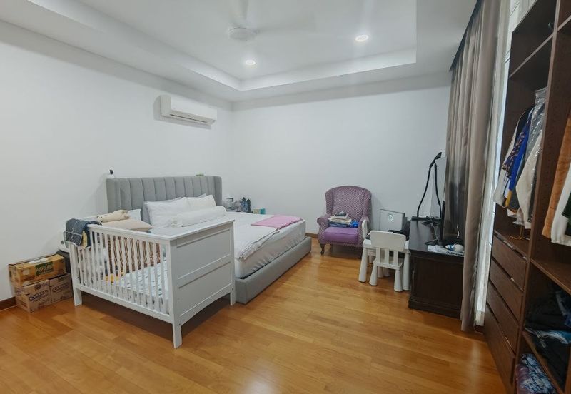 Duta Villa, Presint 14