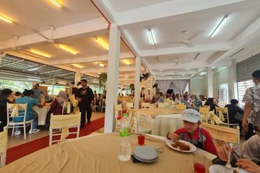 Tanah Komersial 3ekar ada Dewan Serbaguna Meru , Ipoh