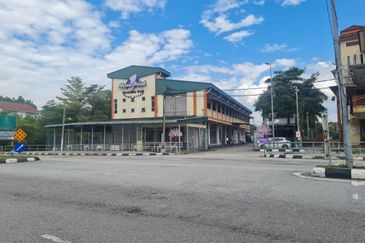 Tanah Komersial 3ekar ada Dewan Serbaguna Meru , Ipoh