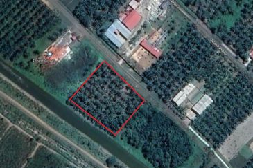 Tanah cantik 1 ekar Non Bumi Bandar Kuala Selangor