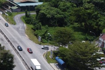 Tanah 5 ekar tepi jalan besar Sijangkang , Telok Panglima Garang