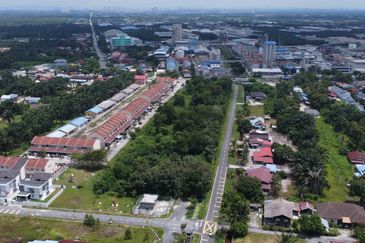 Tanah 5 ekar tepi jalan besar Sijangkang , Telok Panglima Garang