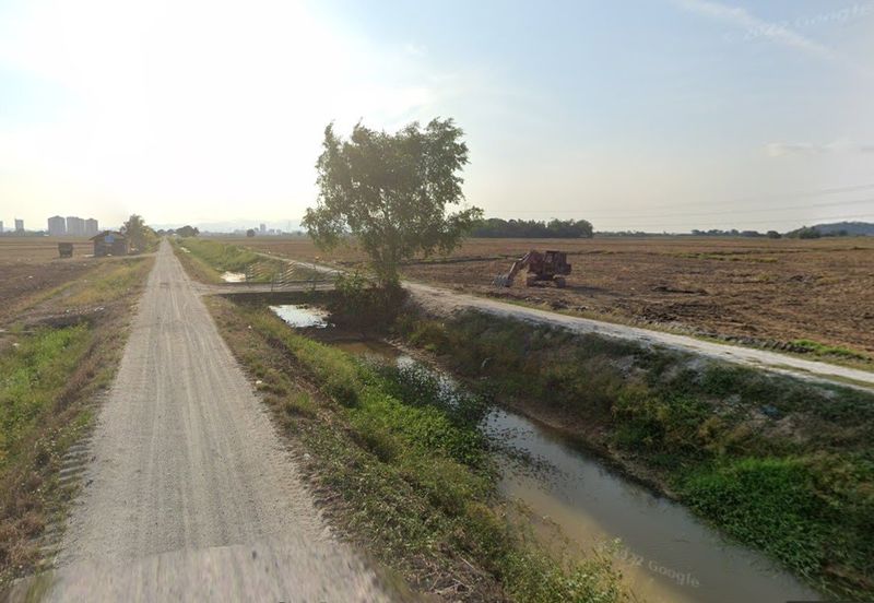 Tanah Potensi First Grade 1.4 ekar untuk pembangunan di belakang Balai Polis Bandar Perda sebelah Permatang Pauh