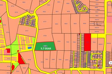 Tanah Zon Perumahan seluas hampir 6 ekar di Sg Merab sebelah Putrajaya. Terletak di tepi jalan dan sesuai untuk projek perumahan dan sebagainya. 