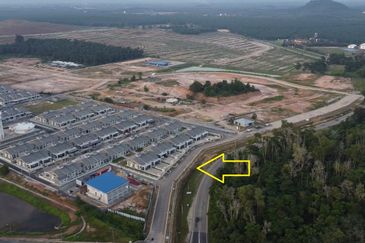 TAMAN REDANI FASA 1 (B)