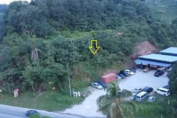 DENGKIL KAJANG 0.9 ACRE LAND PREMIUM LAND AND COMMERCIAL ZONE FOR SALE
