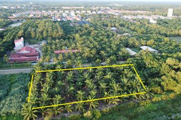 Tanah cantik 1 ekar Non Bumi Bandar Kuala Selangor