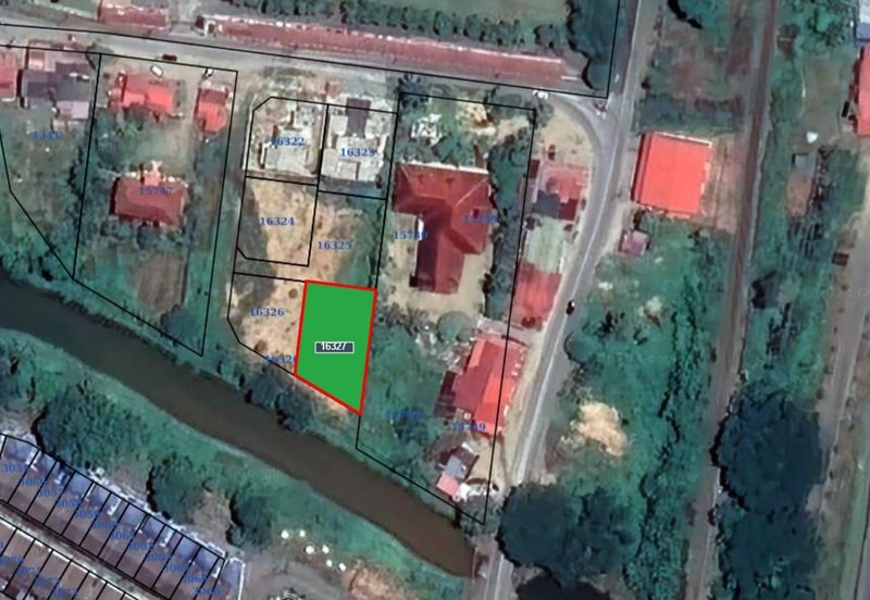 TANAH LOT BANGLO Geran Individu di TANAH MERAH , KELANTAN