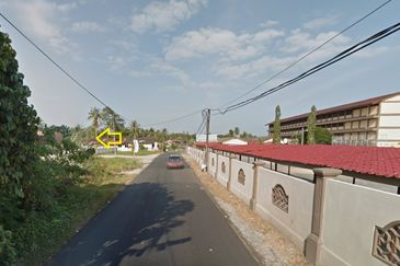 TANAH LOT BANGLO Geran Individu di TANAH MERAH , KELANTAN