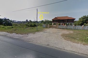 TANAH LOT BANGLO Geran Individu di TANAH MERAH , KELANTAN