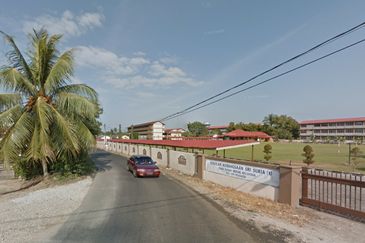 TANAH LOT BANGLO Geran Individu di TANAH MERAH , KELANTAN