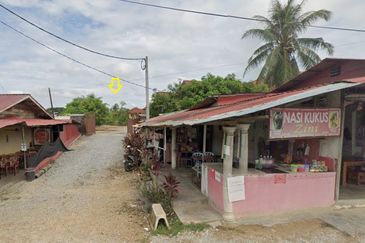 TANAH LOT BANGLO Geran Individu di TANAH MERAH , KELANTAN