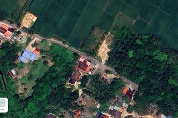 TANAH LOT BANGLO Geran Individu di Pasir Mas , Kelantan