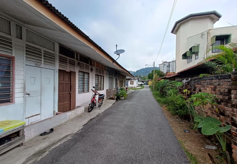 ULU KLANG KUALA LUMPUR LAND WITH  8 Doors Rented House Unit FOR SALE
