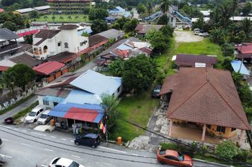 Property with 8 Doors Rented House Unit at Jalan Datuk Abu Samah, Ulu Klang , Kuala Lumpur