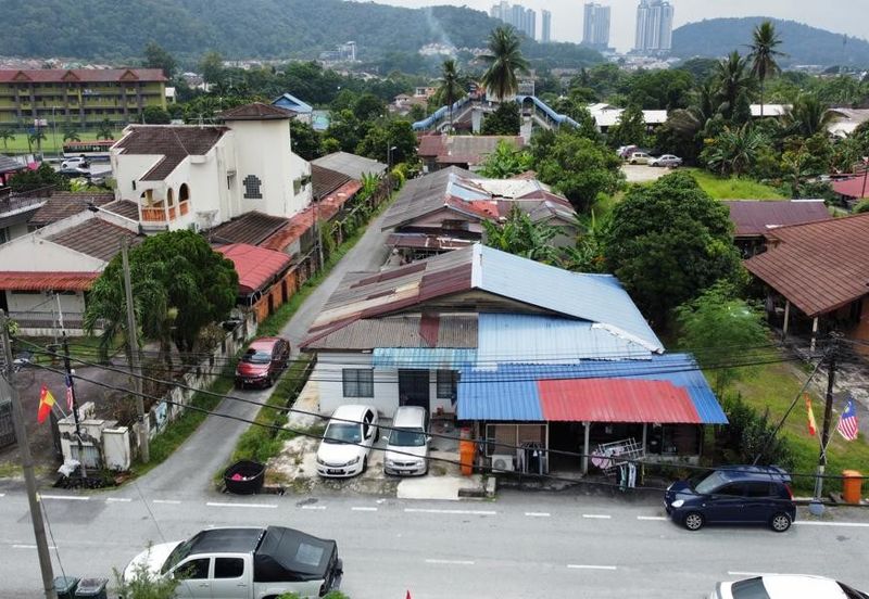 ULU KLANG KUALA LUMPUR LAND WITH  8 Doors Rented House Unit FOR SALE
