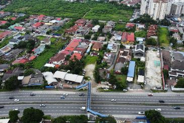 Property with 8 Doors Rented House Unit at Jalan Datuk Abu Samah, Ulu Klang , Kuala Lumpur