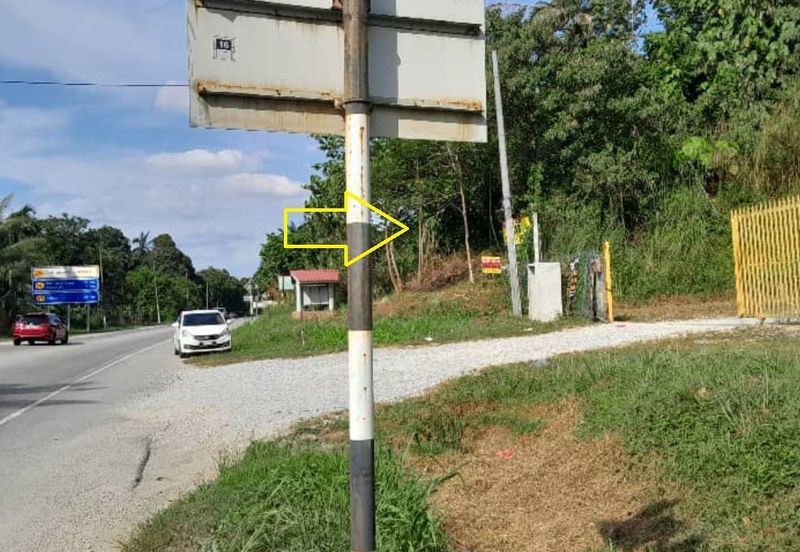 DENGKIL KAJANG 0.9 ACRE LAND PREMIUM LAND AND COMMERCIAL ZONE FOR SALE