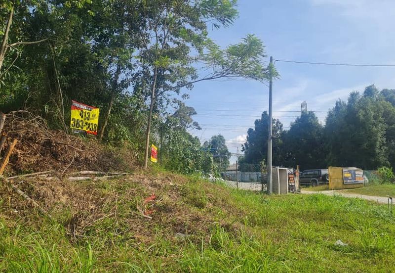 DENGKIL KAJANG 0.9 ACRE LAND PREMIUM LAND AND COMMERCIAL ZONE FOR SALE