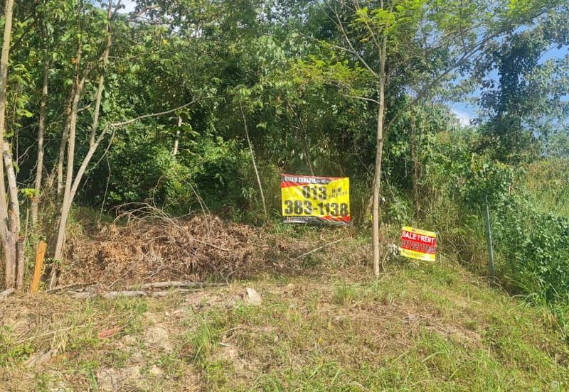 DENGKIL KAJANG 0.9 ACRE LAND PREMIUM LAND AND COMMERCIAL ZONE FOR SALE