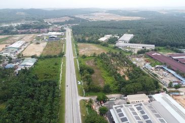 Golden Opportunity in Pekan Ijok – 1 Acre Industrial Zone Land!