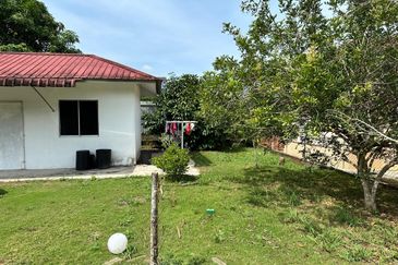 Banglo setingkat  9875kps Tmn Hidayat , Machang                                                                                                  