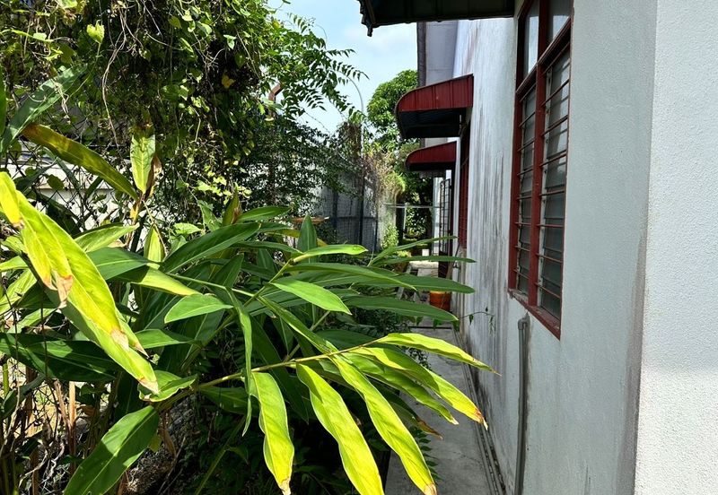 Banglo setingkat  9875kps Tmn Hidayat , Machang                                                                                                  