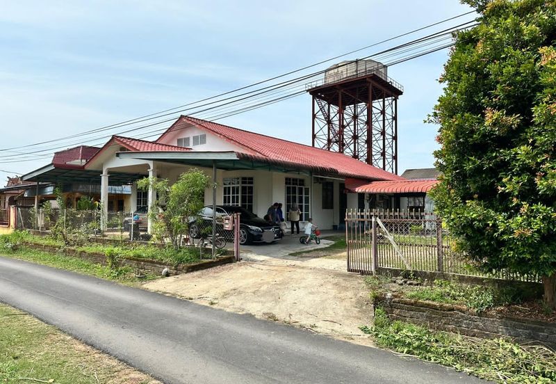 Banglo setingkat  9875kps Tmn Hidayat , Machang                                                                                                  