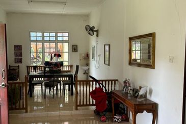 Banglo setingkat  9875kps Tmn Hidayat , Machang                                                                                                  