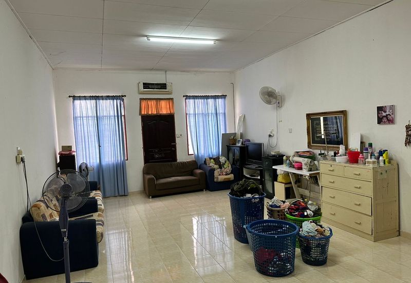 Banglo setingkat  9875kps Tmn Hidayat , Machang                                                                                                  