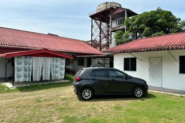 Banglo setingkat  9875kps Tmn Hidayat , Machang                                                                                                  