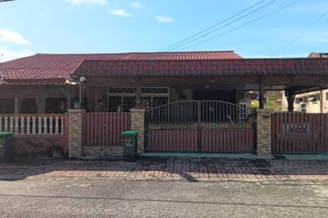 LUNAS KULIM RUMAH SEMI D SETINGKAT FREEHOLD RENO FOR SALE