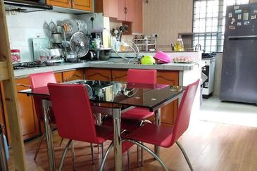 LUNAS KULIM RUMAH SEMI D SETINGKAT FREEHOLD RENO FOR SALE