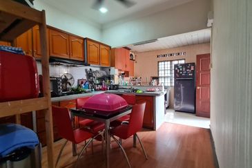 LUNAS KULIM RUMAH SEMI D SETINGKAT FREEHOLD RENO FOR SALE