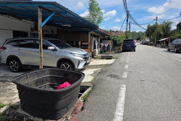 Property with 8 Doors Rented House Unit at Jalan Datuk Abu Samah, Ulu Klang , Kuala Lumpur