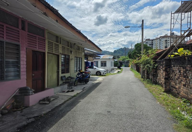 ULU KLANG KUALA LUMPUR LAND WITH  8 Doors Rented House Unit FOR SALE