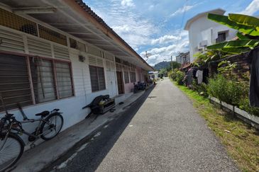 Property with 8 Doors Rented House Unit at Jalan Datuk Abu Samah, Ulu Klang , Kuala Lumpur